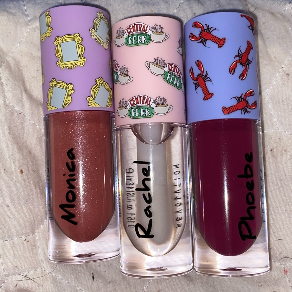 makeup revolution friends glosses